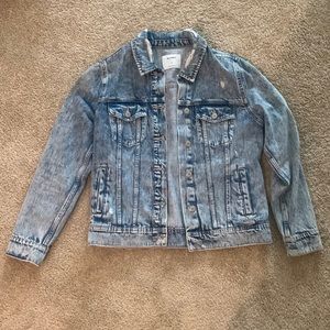 Old navy jean jacket - size medium